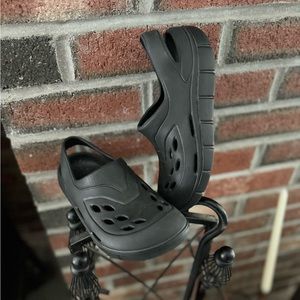 Croc like no brand water shoes, worn once!